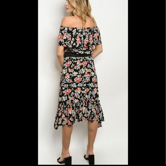 Floral dress - Picture 2 of 3